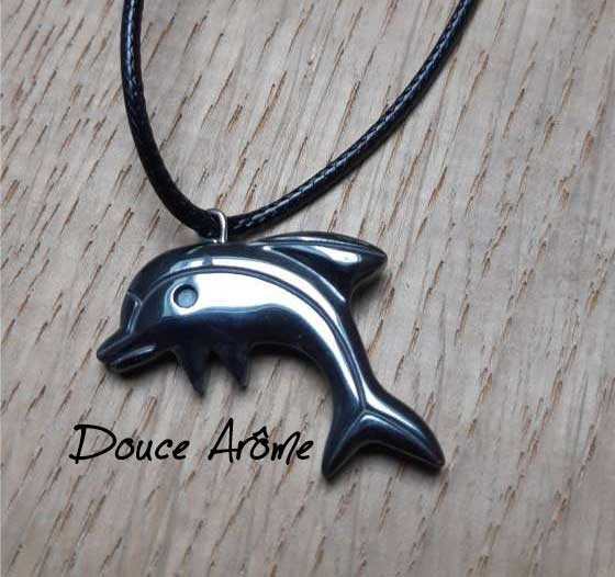 Pendentif Dauphin En Abalone Bleu - Longueur 4 Cm - Bijou Marin