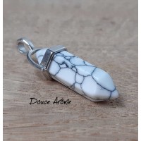 Pendentif hexagonal Howlite