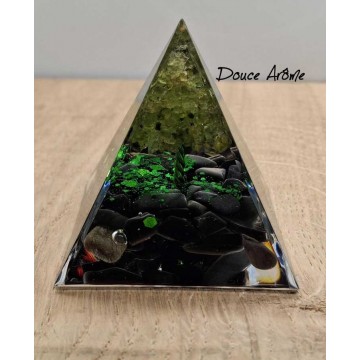 Pyramide Orgonite